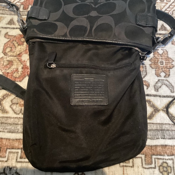 Coach Signature Chain Crossbody Black F19730 - Picture 6 of 8